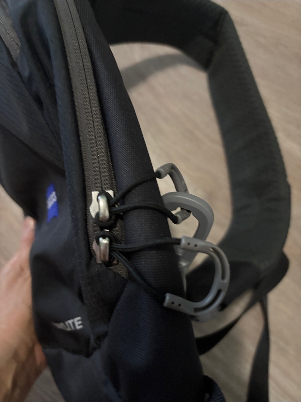 OSPREY Daylite Black Men’s Sling Belt Bag - Picture 4 of 12